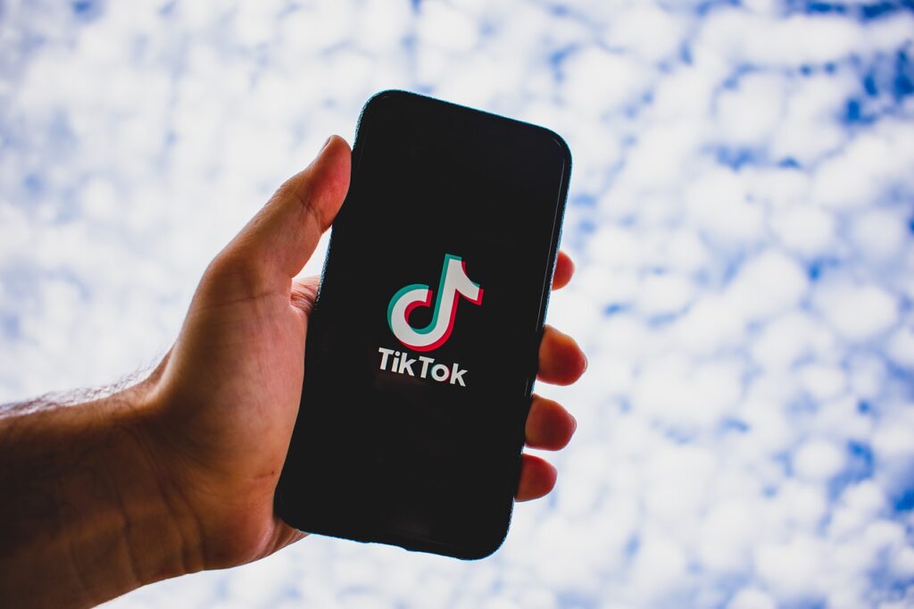 tiktok, social media, app-5323005.jpg